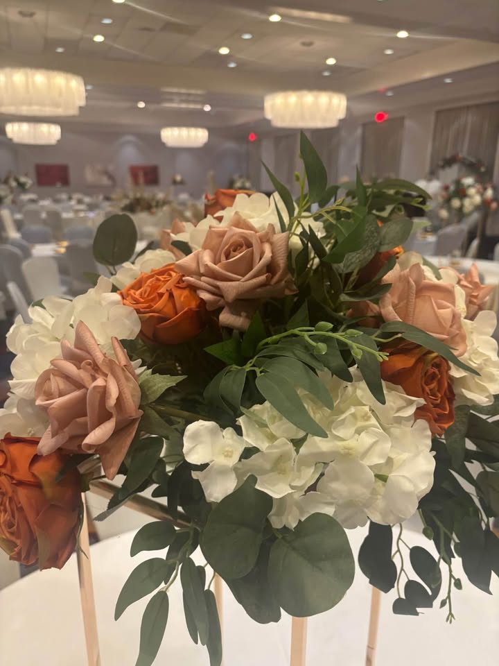 Luxury Floral Rentals & Fresh Florals